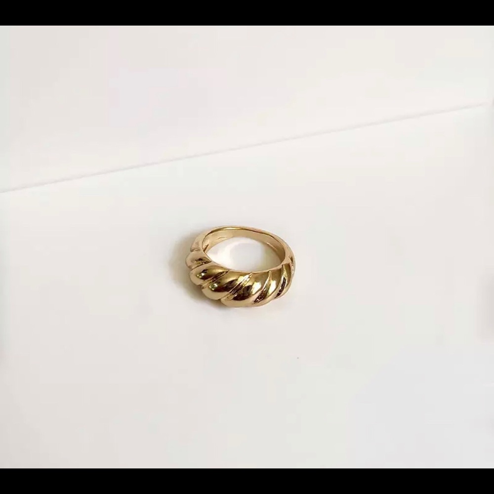 Brand new vintage style gold croissant ring